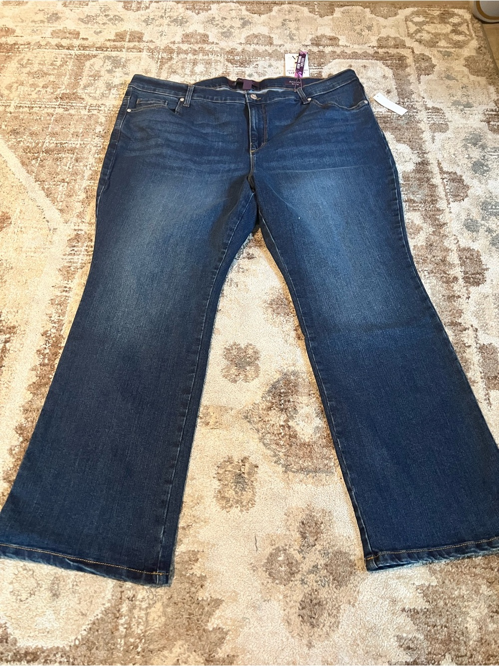 Women's Bootcut Jeans Dark Wash Denim 20W Short